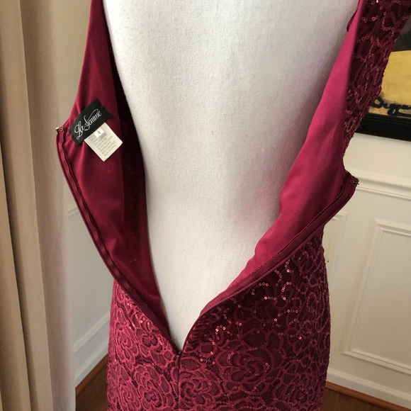 La Femme Column Dress Gown Sequin Burgundy NWOT 4 - Picture 7 of 10
